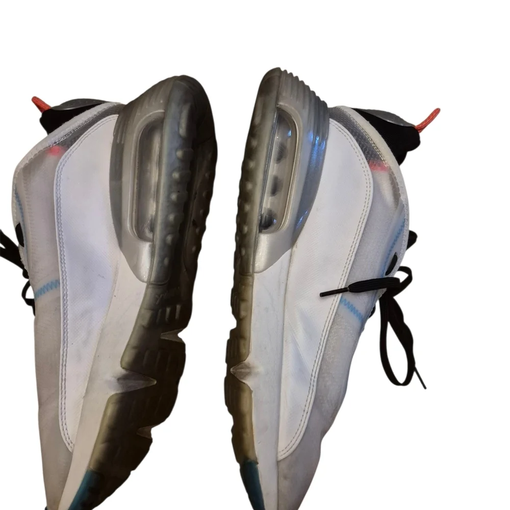 Nike Silver and‎ Black Athletic Shoes Sleek Design
